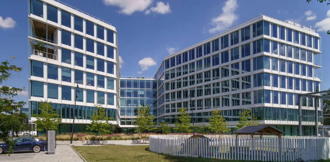 Tòa nhà văn phòng AI Screenr tại Holešovice, Praha